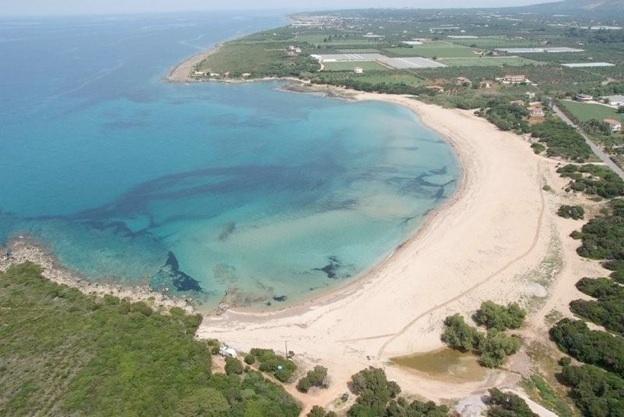 3 lagouvardos beach