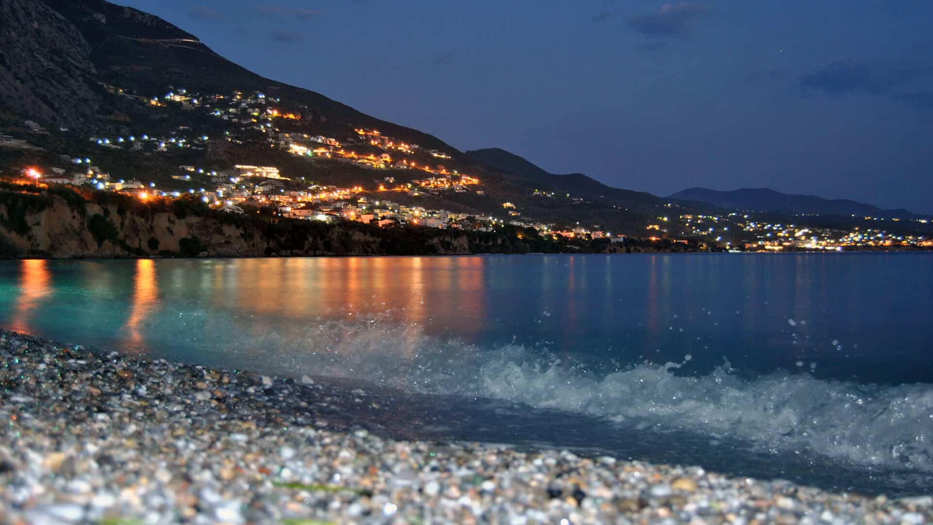 Νυχτερινη Παραλια