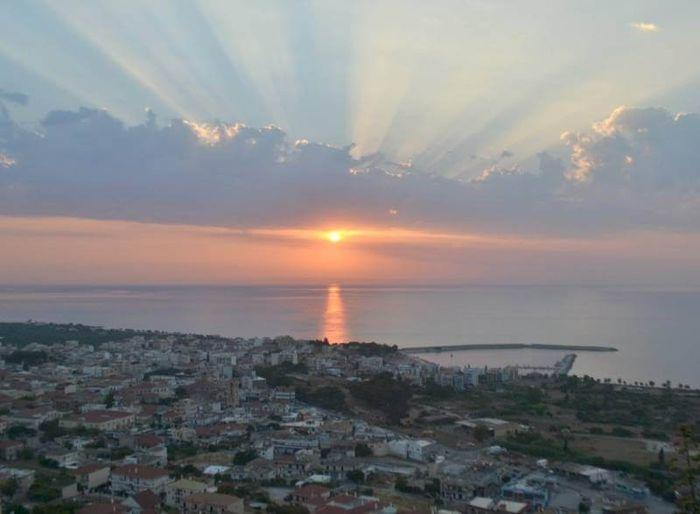 Kyparisia beach kalo nero